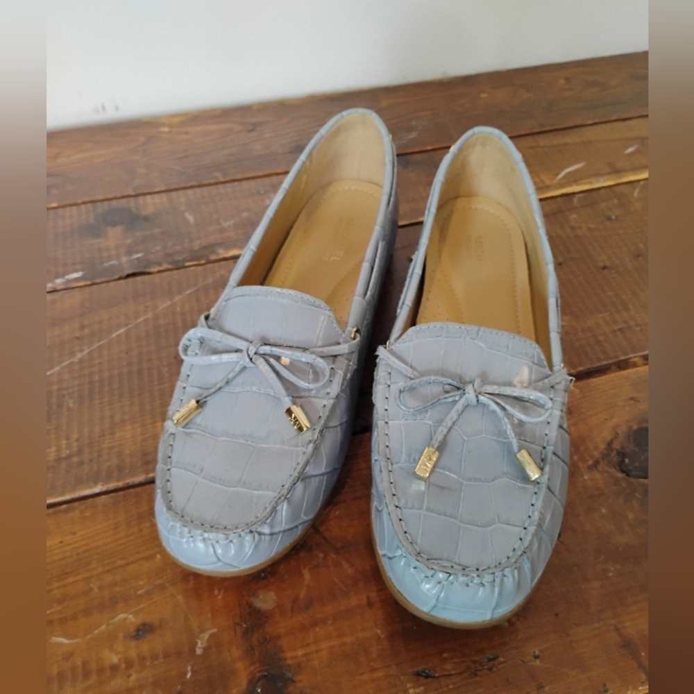 NWOB Michael Kors Sky Blue Women’s US 8.5M Flat Leather Loafers Moccasins - Picture 8 of 8
